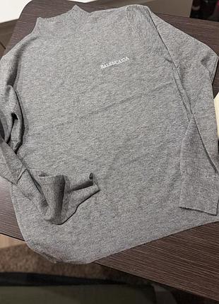 Светр жіночий balenciaga сірий з написом
