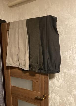 Пакет чоловічих штанів (3 шт.) — за все 350 грн