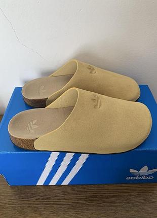 Шльопанці жіночі adidas бежеві 38 розмір замшеві