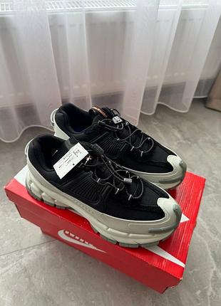 Nike zoom vomero roam summit white black 5