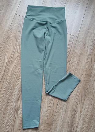 Лосины, леггинсы спортивные фирмы sinsay s. наш 42-44. новые.