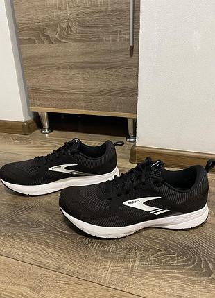Кросівки brooks revel 5