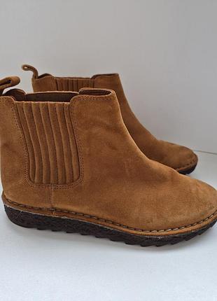 Ботінки 38 розмір, clarks