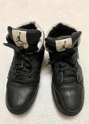 Кросівки для підлітків jordan air jordan 1 retro high шкіряні чорні