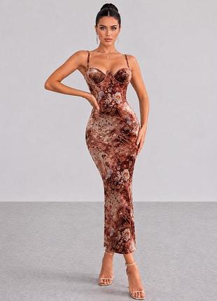 Розпродаж сукня prettylittlething сяюча велюрова з глітером