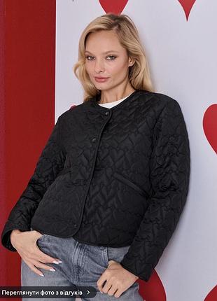 Стьобана 🖤демісезонна куртка sinsay з візерунком «сердечка» на с-м