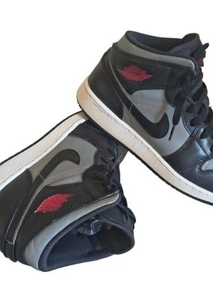 Оригінальні шкіряні кросівки nike air jordan 1 mid shadow red (gs) • розмір 39 (устілка 25 см)