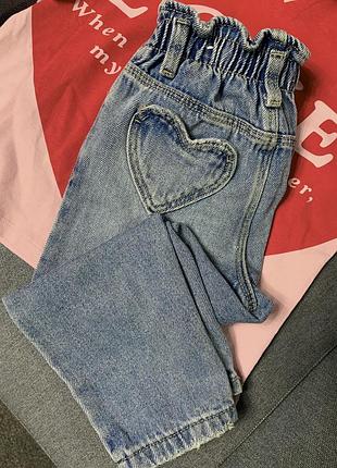 Джинси zara для дівчинки блакитні з сердечком 92 см