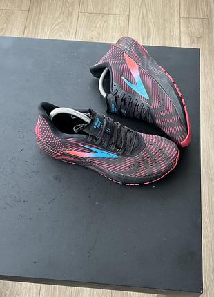 Кросівки brooks 4