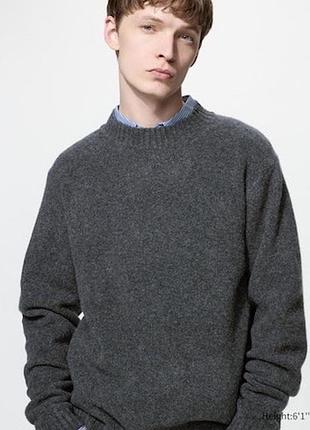 Светр вовняний uniqlo