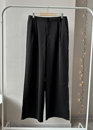 Чорні широкі брюки штани палаццо на защипах брюки wide leg