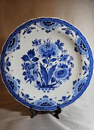 Велика колекційна тарілка royal delft (1968 р.), ручний розпис, 29 см. декор: traditional floral bouquet