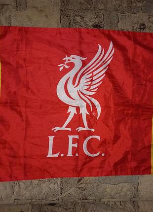 Небольшой флаг футбольного клуба ливерпуль liverpool l.f.c.  с эмблемой