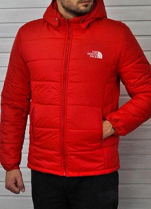 Красная куртка the north face зимняя m / l