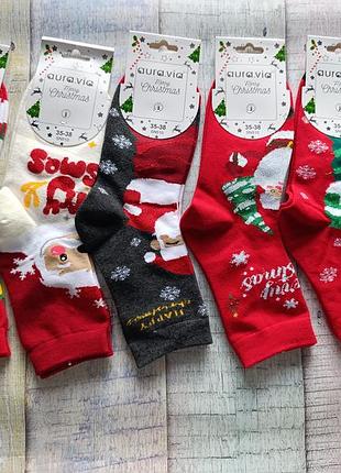 Свято не за горами 🎄

дорослі шкарпетки з люрексовою ниткою, дуже гарні та святкові🎉

розмір ноги 35 - 38

85% бавовна 10% поліамід 5% еластан