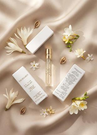 Парфюмированная вода унисекс trussardi le lie di milano champaca edizione millesimata (парфюм/тестер/минитюра/пробник 1.2 мл)