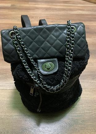 Трендова хутряна сумка-рюкзак у стилі chanel ( екошкіра+хутро тедді )🖤🤍