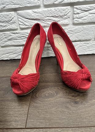 Жіночі літні туфлі zara
