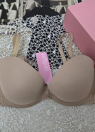 Бюст на косточках с тонким поролоном antigel от бренда lise charmel.