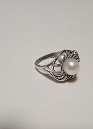 Серебряный винтажный женский перстень с жемчужиной (проба 875).