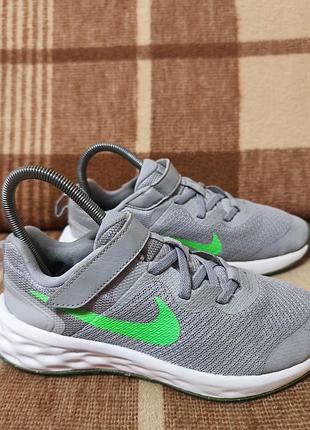 Детские кроссовки nike revolution