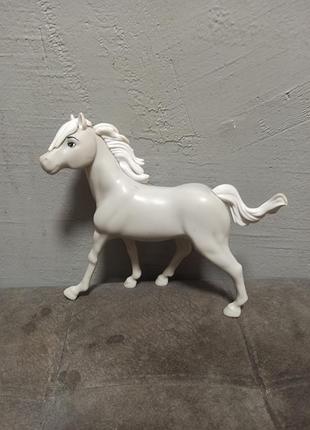 Фигурка лошадь spirit riding free (от компании just play, по мотивам мультсериала dreamworks «спирит: дух воли»).