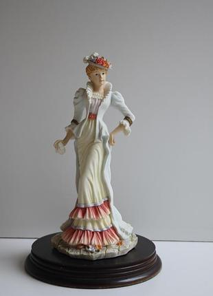 Винтажная коллекционная статуэтка дамы the leonardo collection society belle, 1993 г