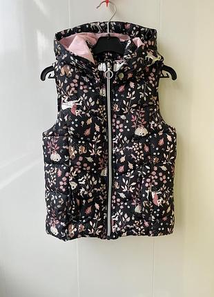Утеплений жилет в принт h&m