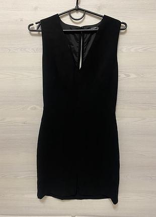 Чорна мінісукня mango basics з v-вирізом (розмір s / 36)