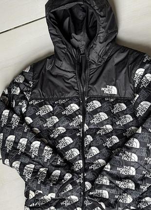 Демісезонна куртка двох стороння для хлопця the north face чорна з логотипами
