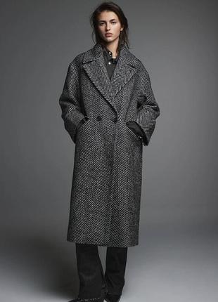 Жіноче пальто zara двобортне довге чорно-сіре в ялинку
