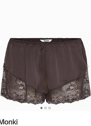 Шорти атласні з мереживом monki