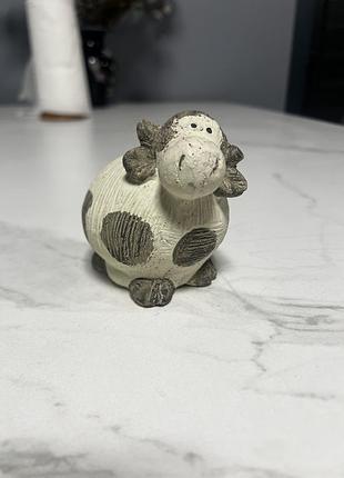 Декоративна сувенірна фігурка «корова дейзі» (daisy the cow)