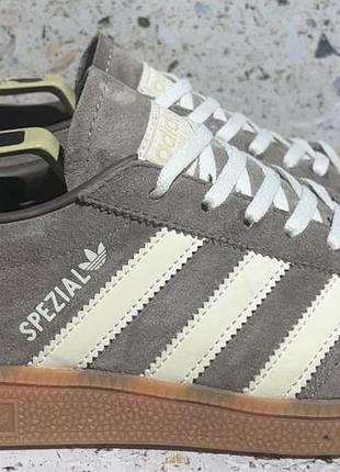 Кросівки adidas spezial сірі розмір 42