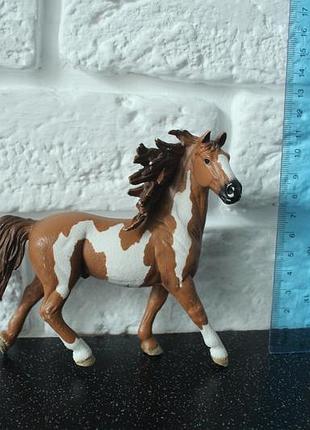 Schleich лошадь.