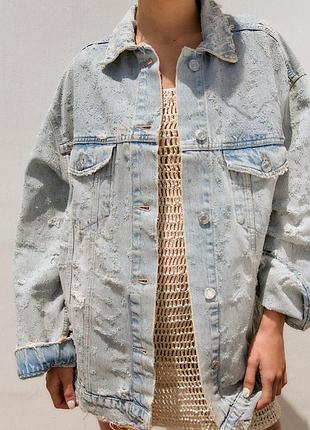 Стильная куртка из денима zara