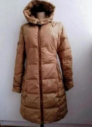 Розпродаж! практичний пуховик!