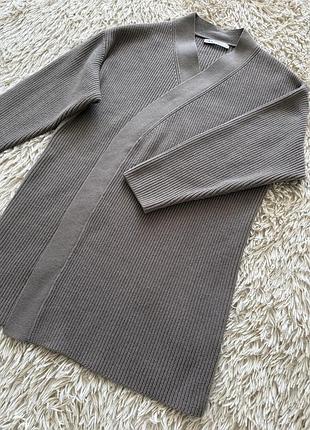 Базовий стильний кардиган  в'язана кофта в рубчик zara розмір s в ідеальному стані