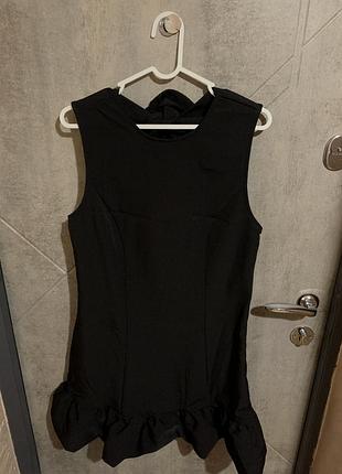 Чорна мінісукня з воланом h&m ❤️‍🔥