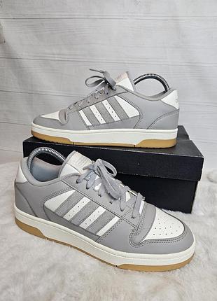 Кросівки adidas forum 42 розмір