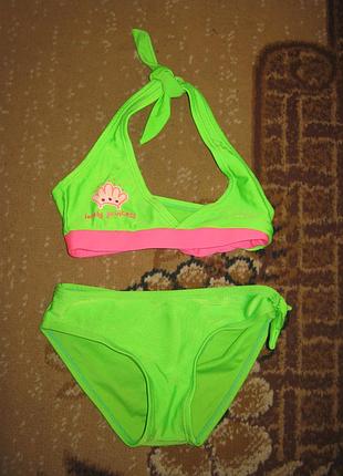 Красивий купальник на дівчинку