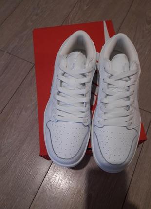 Женские кроссовки nike air jordan 1 low5 фото