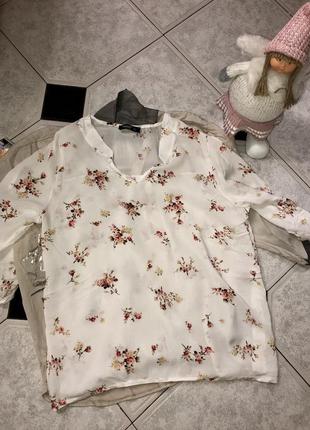 Легка блуза в квітковий принт ☘️