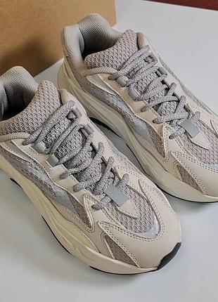 Adidas yeezy boost 700 "wave runner"