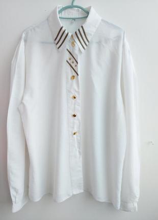 Нарядная белая блуза с золотыми пуговицами и широкими рукавами, вискоза