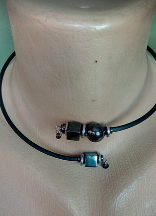 Стильні дизайнерські сережки віскі чокер кольє стильний браслет набір бохо плаття сорочка топ3 фото