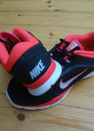 Кроссовки nike training оригинал 36-37 разм