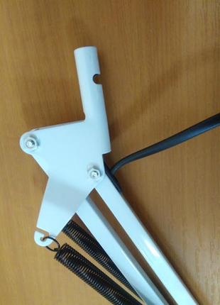 Настольная лампа трансформер на струбцине