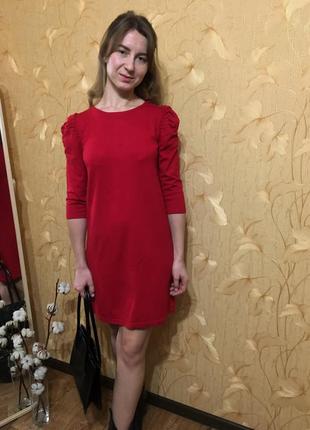 Трикотажное красное платье2 фото