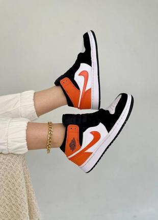 Женские кроссовки nike air jordan 1 retro white/black/orange